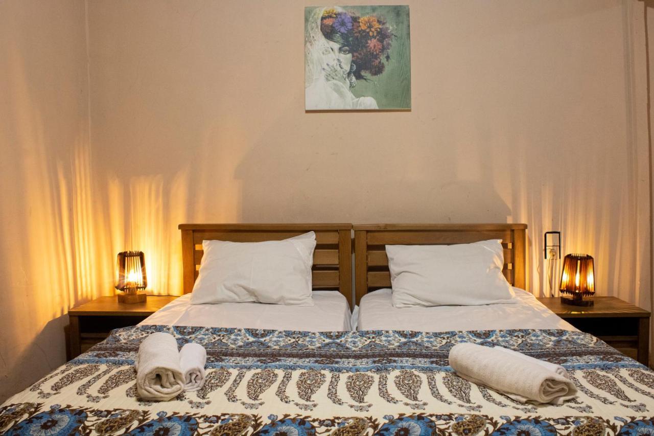 Nino'S Guest House Тбілісі Екстер'єр фото