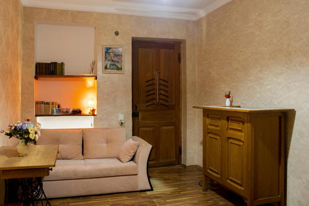 Nino'S Guest House Тбілісі Екстер'єр фото