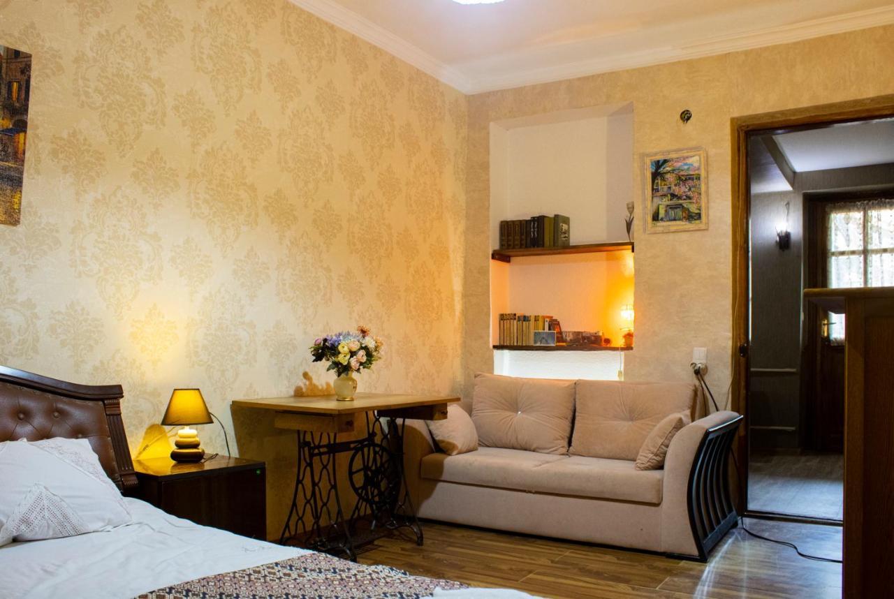 Nino'S Guest House Тбілісі Екстер'єр фото