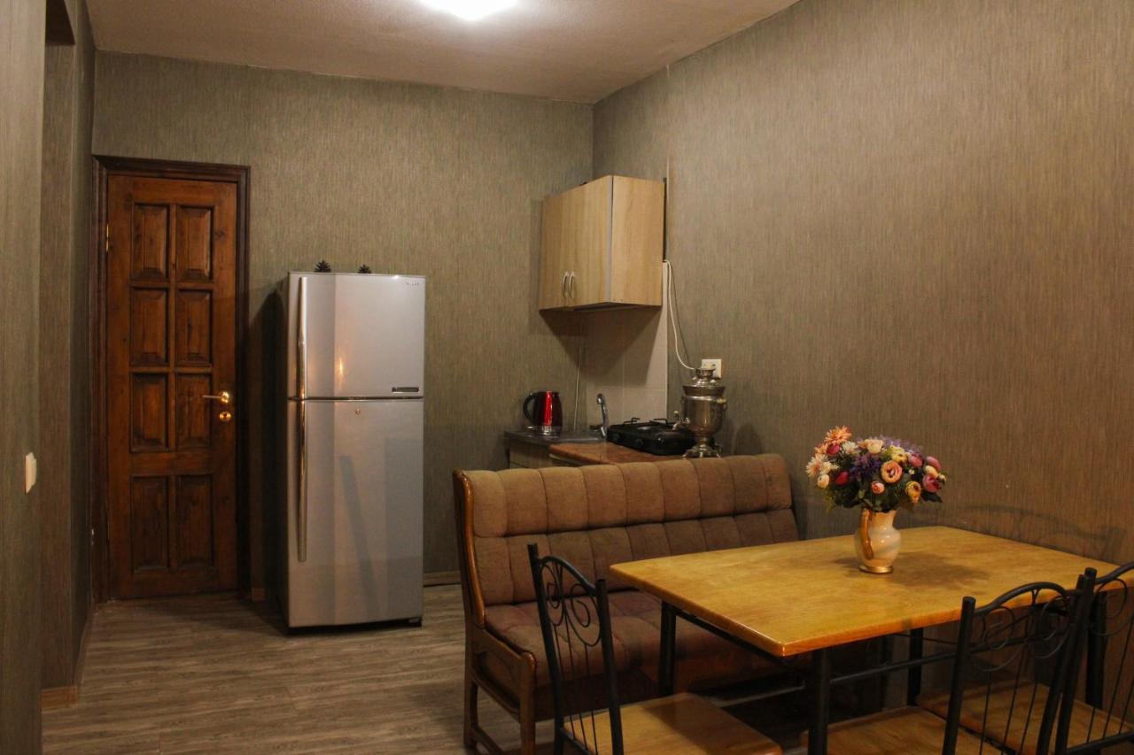 Nino'S Guest House Тбілісі Екстер'єр фото