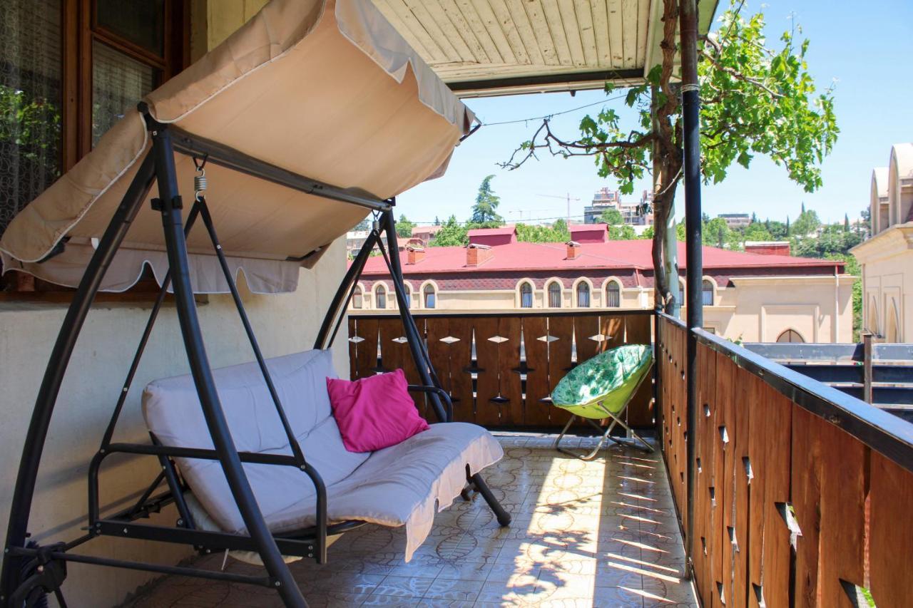 Nino'S Guest House Тбілісі Екстер'єр фото