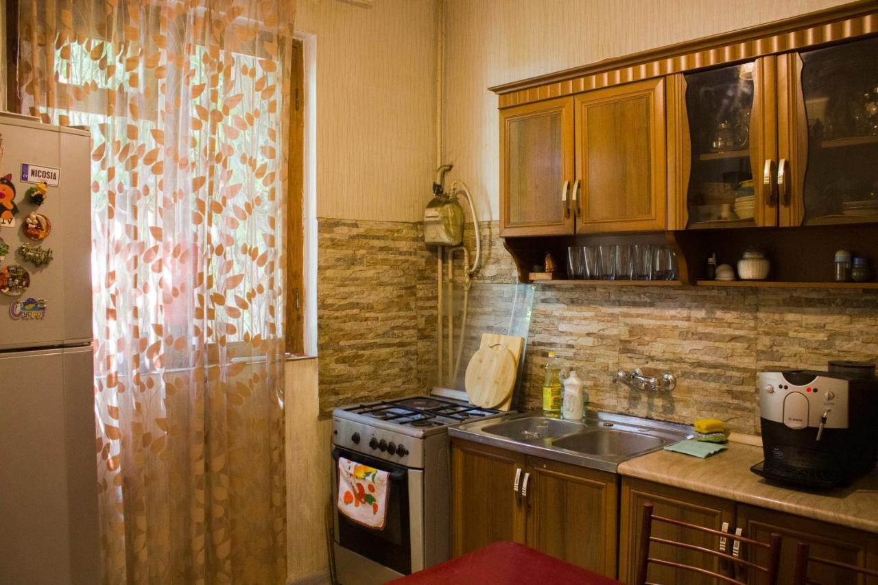 Nino'S Guest House Тбілісі Екстер'єр фото