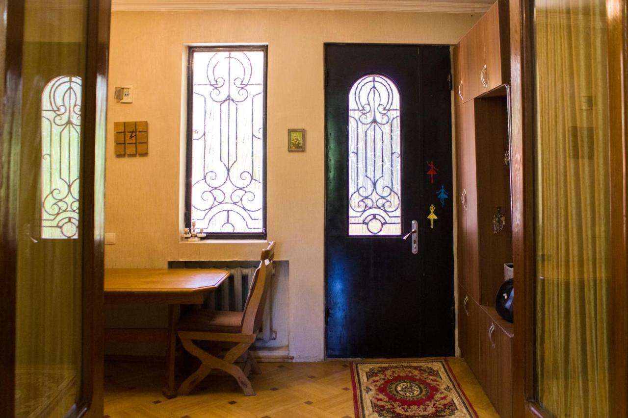 Nino'S Guest House Тбілісі Екстер'єр фото